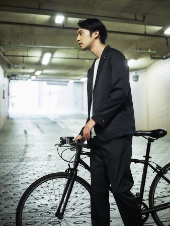 自転車通勤の悩みを解決！作業着スーツの「WWS」×「ABAHOUSE」別注セットアップが新発売