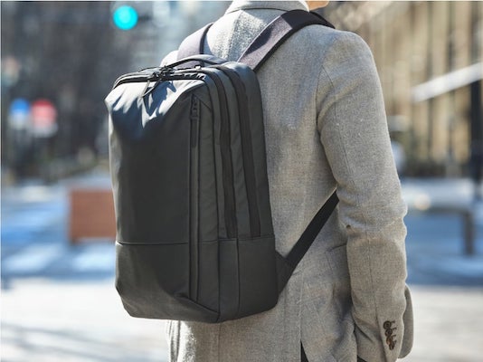 通勤バッグはもう決めた？機能性・デザイン性に優れた、ビジネスパーソン向けバックパックが新登場